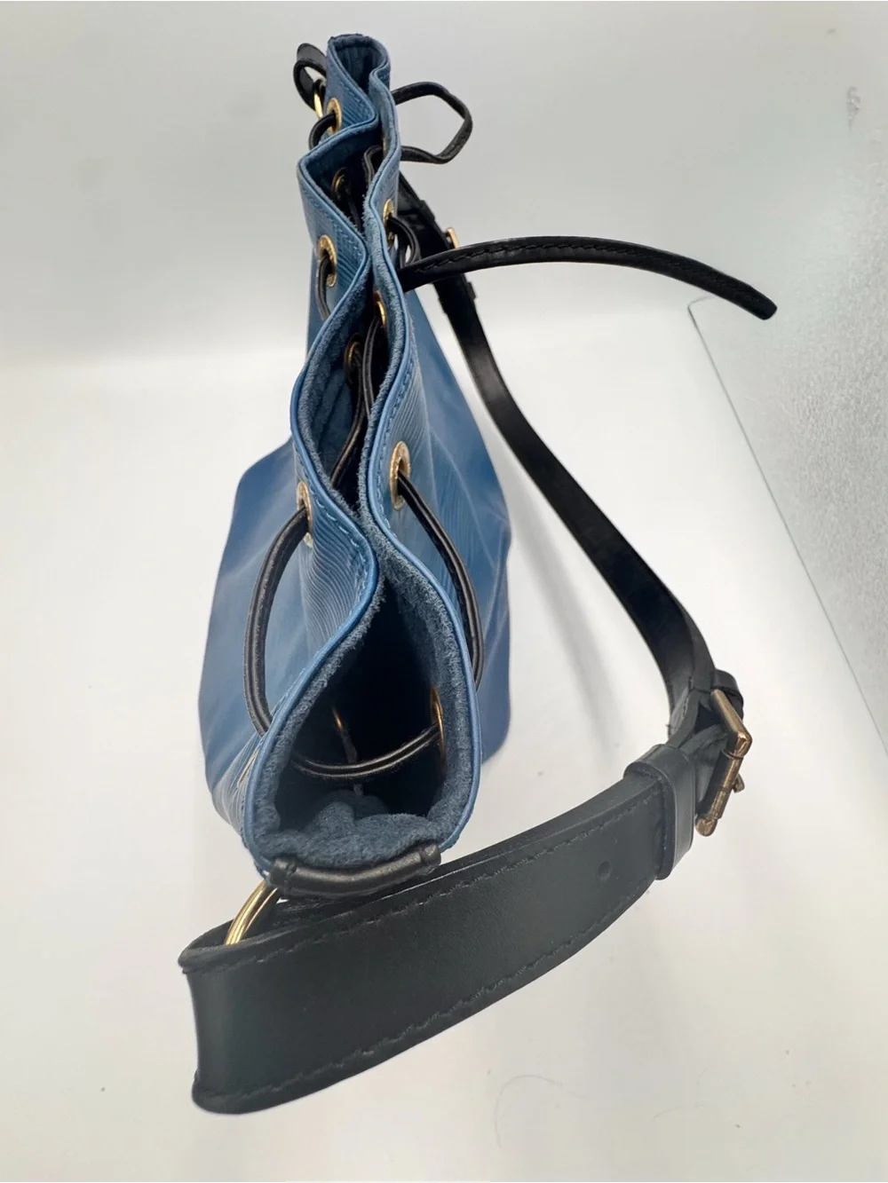 Louis Vuitton Epi Noé PM Bucket Bag Toledo Blue | Authentic Vintage LV
